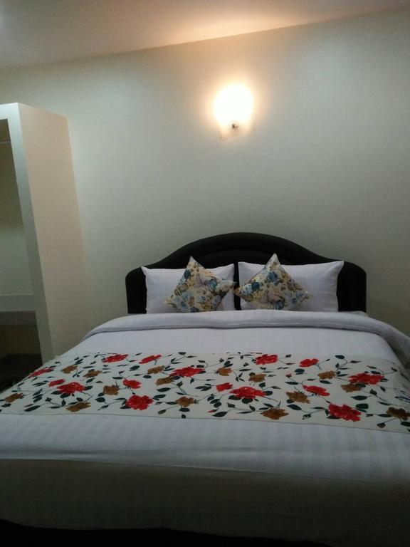 Apartamento Baan Kalaya Garden Ban Mai Exterior foto