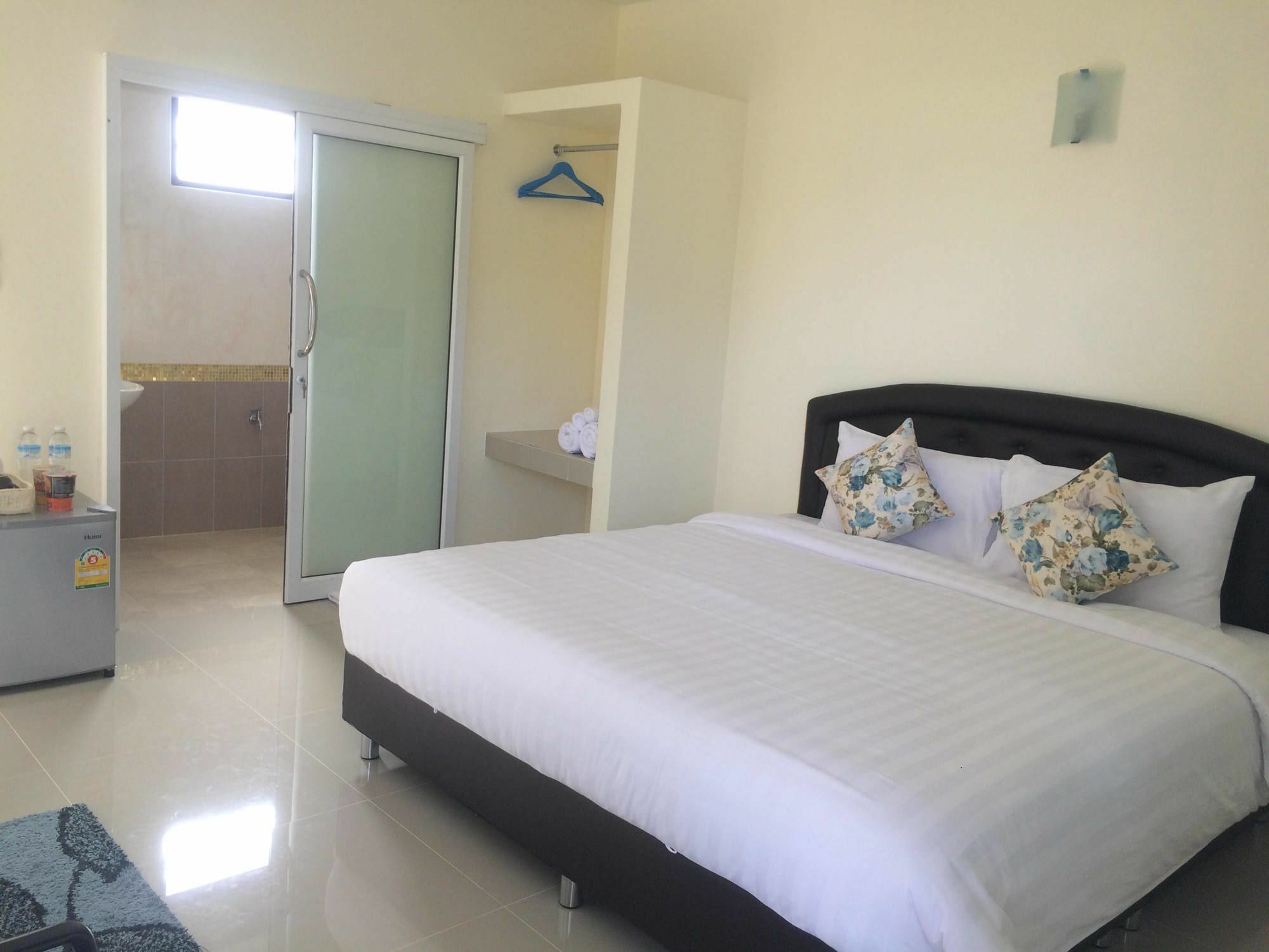 Apartamento Baan Kalaya Garden Ban Mai Exterior foto